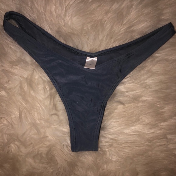 👙Zaful thong Heather gray bikini - Picture 2 of 4